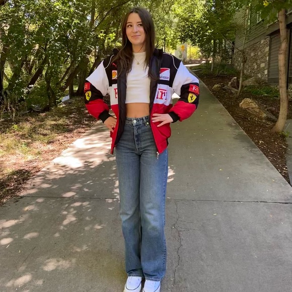 Meet your Posher, Devin - Picture 2 of 3